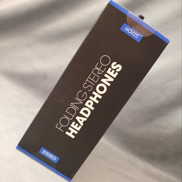 🔴BUNDLE 5/$20🔴🎧Folding Stereo Headphones - Picture 9 of 14